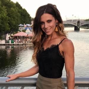 Meet your Posher, Simone